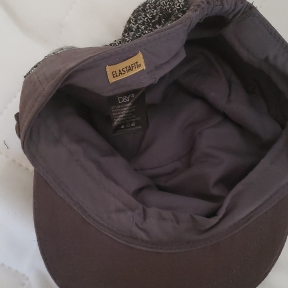 Hat - Picture 3 of 3